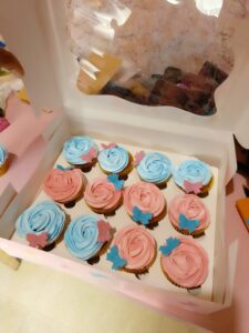 In view - cupcake set